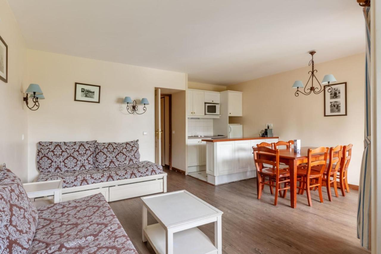 Nice 2-Br In A Residence With Pool - Deauville - Welkeys Exteriör bild