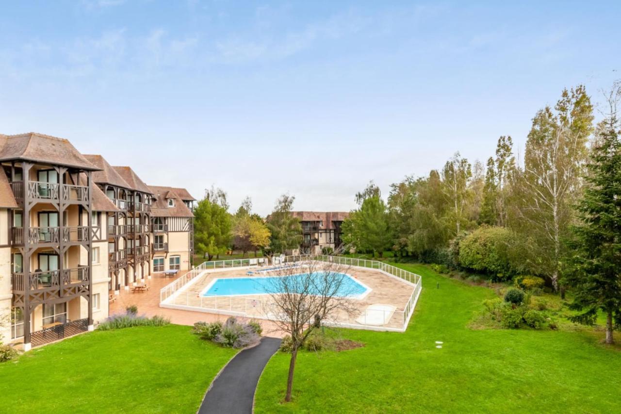 Nice 2-Br In A Residence With Pool - Deauville - Welkeys Exteriör bild
