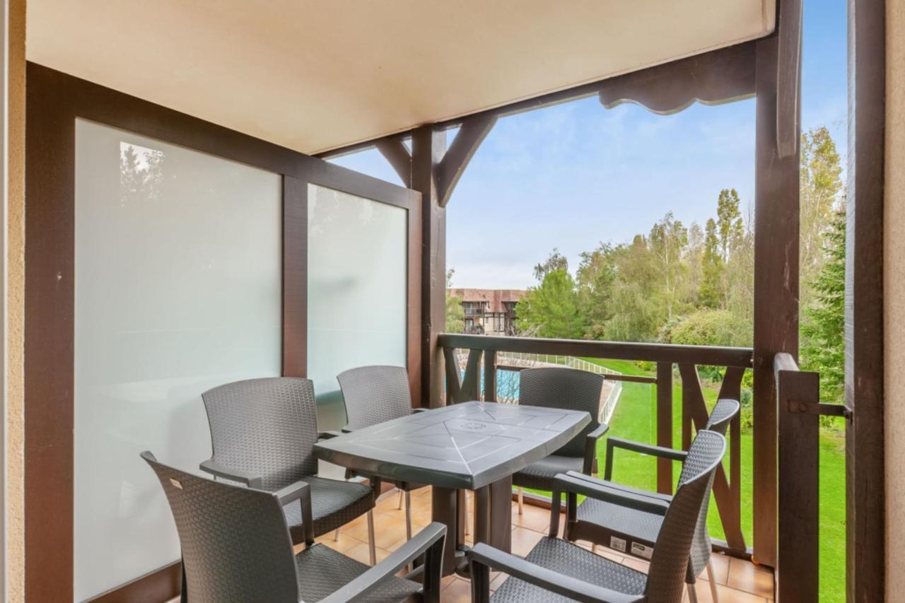 Nice 2-Br In A Residence With Pool - Deauville - Welkeys Exteriör bild